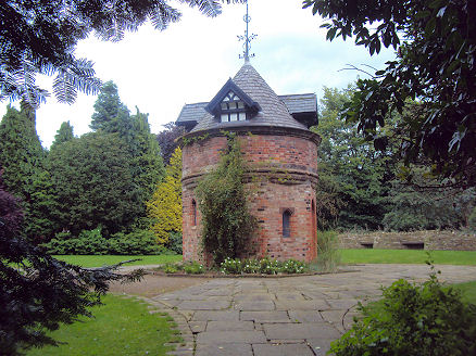 Dovecot, Walkden Gardens